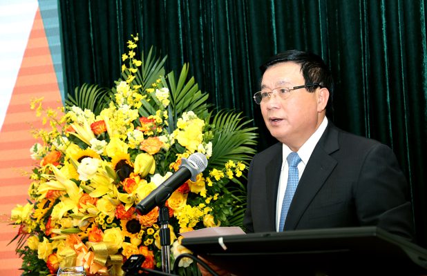 Prof Dr. Nguyen Xuan Thang made his speech at the launching ceremony